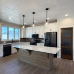 2813 S. Dunraven Ave