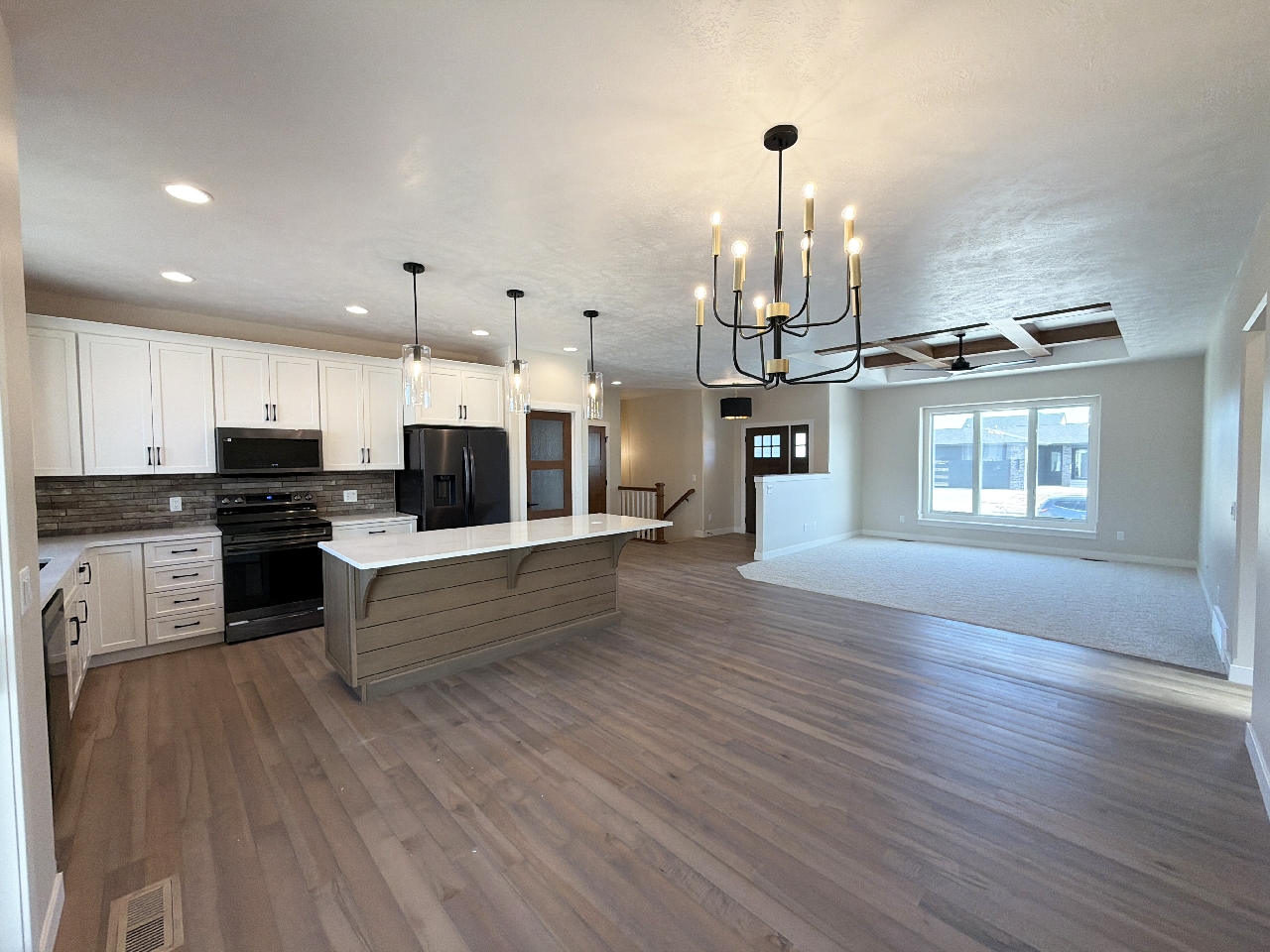 2813 S. Dunraven Ave