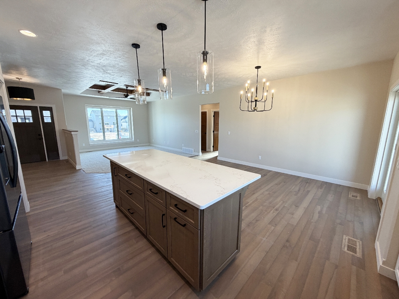 2813 S. Dunraven Ave