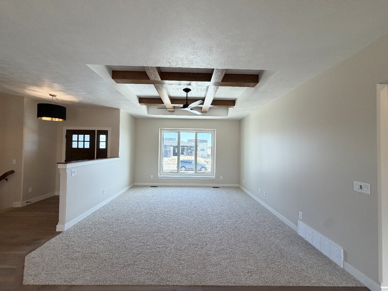2813 S. Dunraven Ave