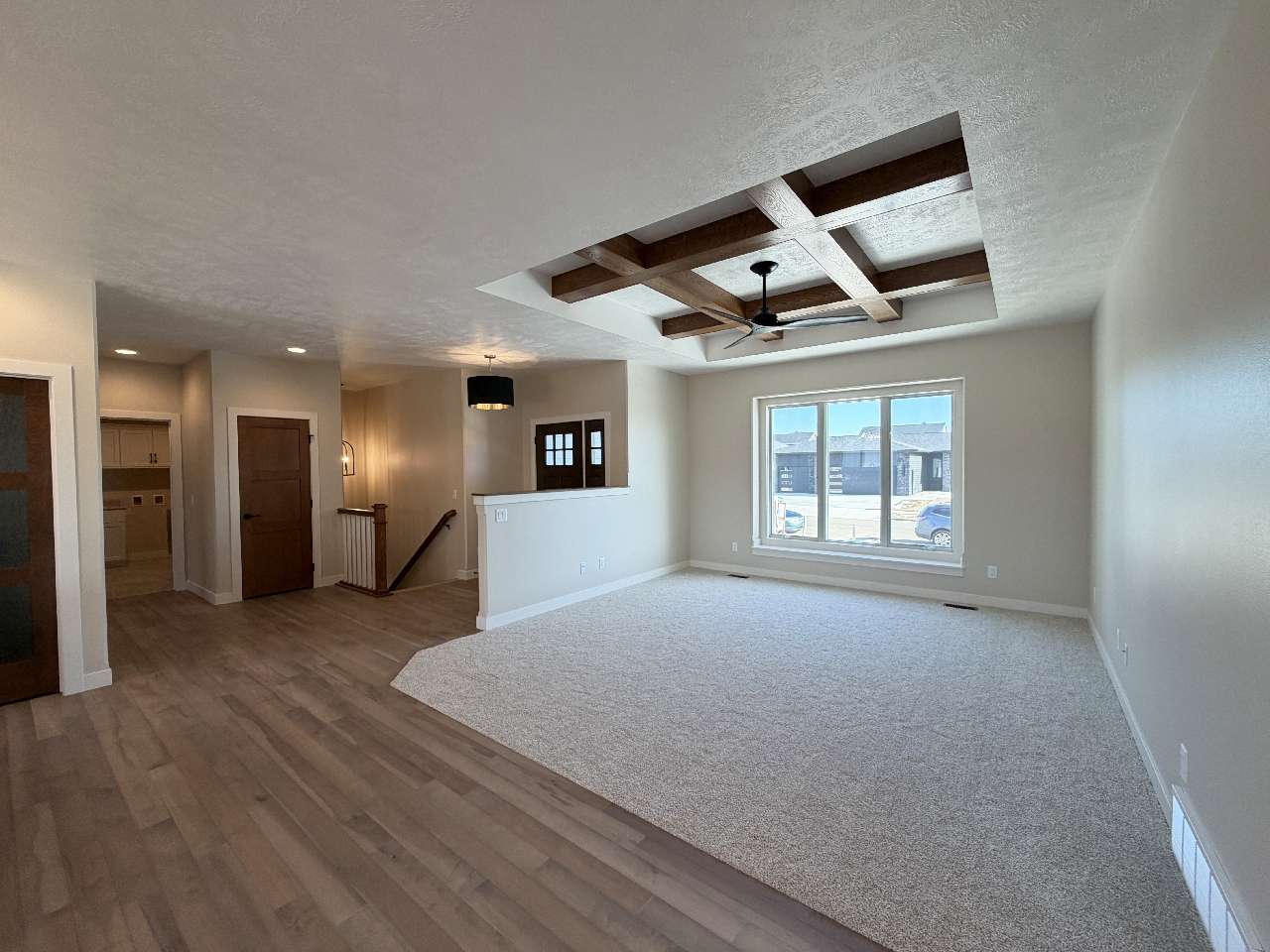 2813 S. Dunraven Ave