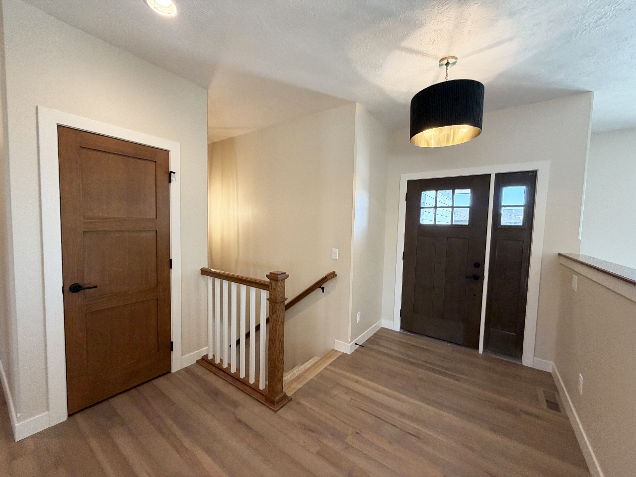 2813 S. Dunraven Ave