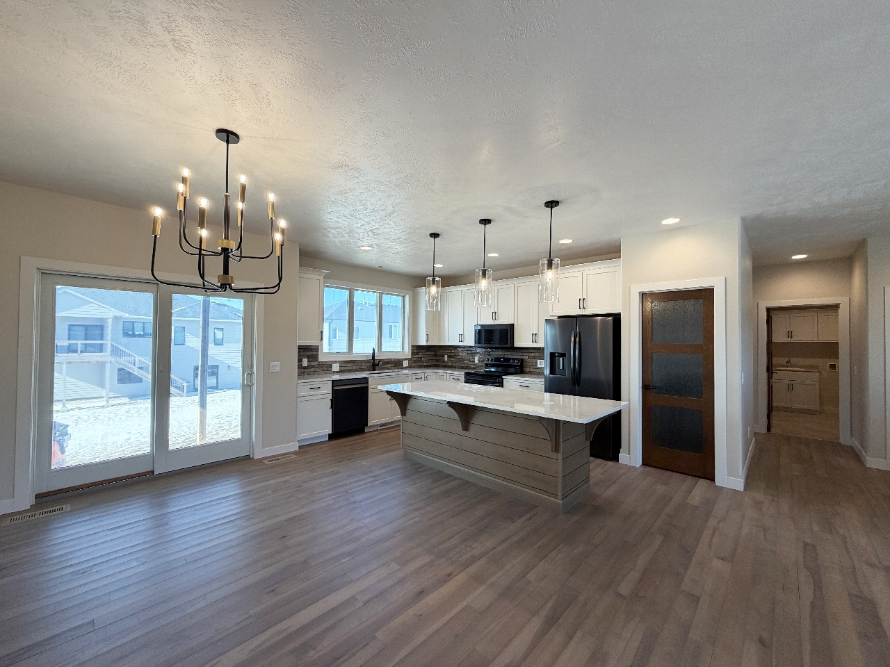 2813 S. Dunraven Ave
