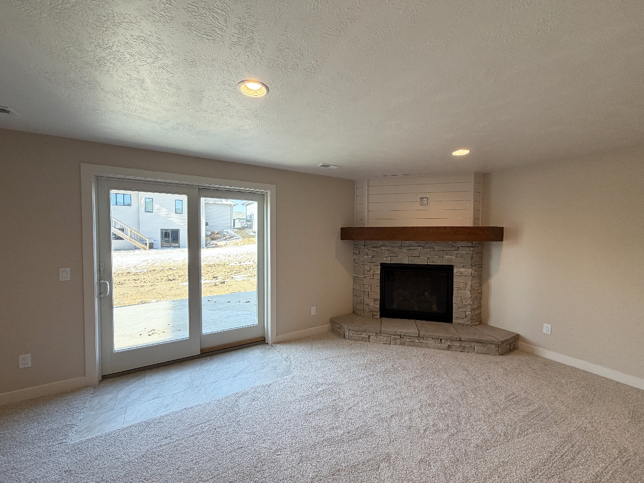 2813 S. Dunraven Ave