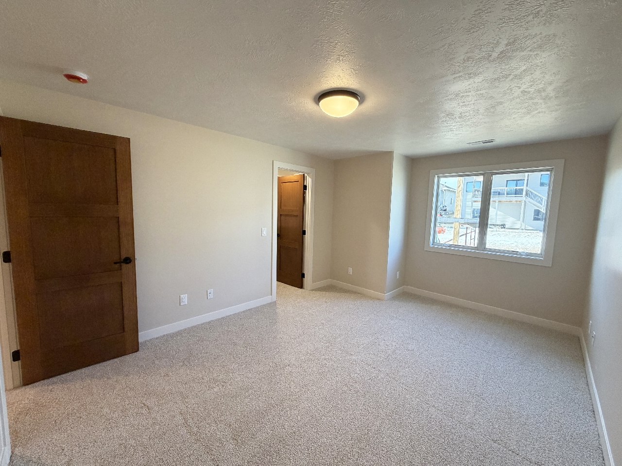2813 S. Dunraven Ave