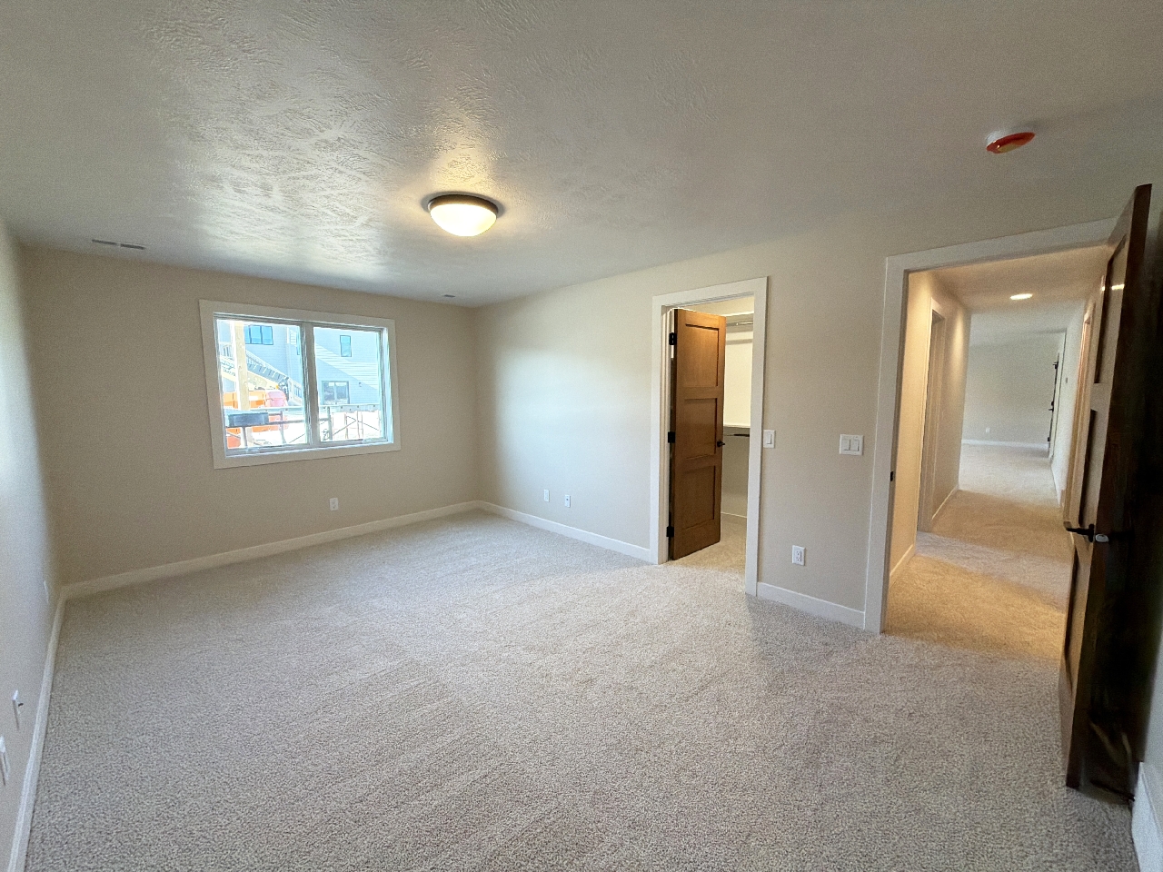 2813 S. Dunraven Ave
