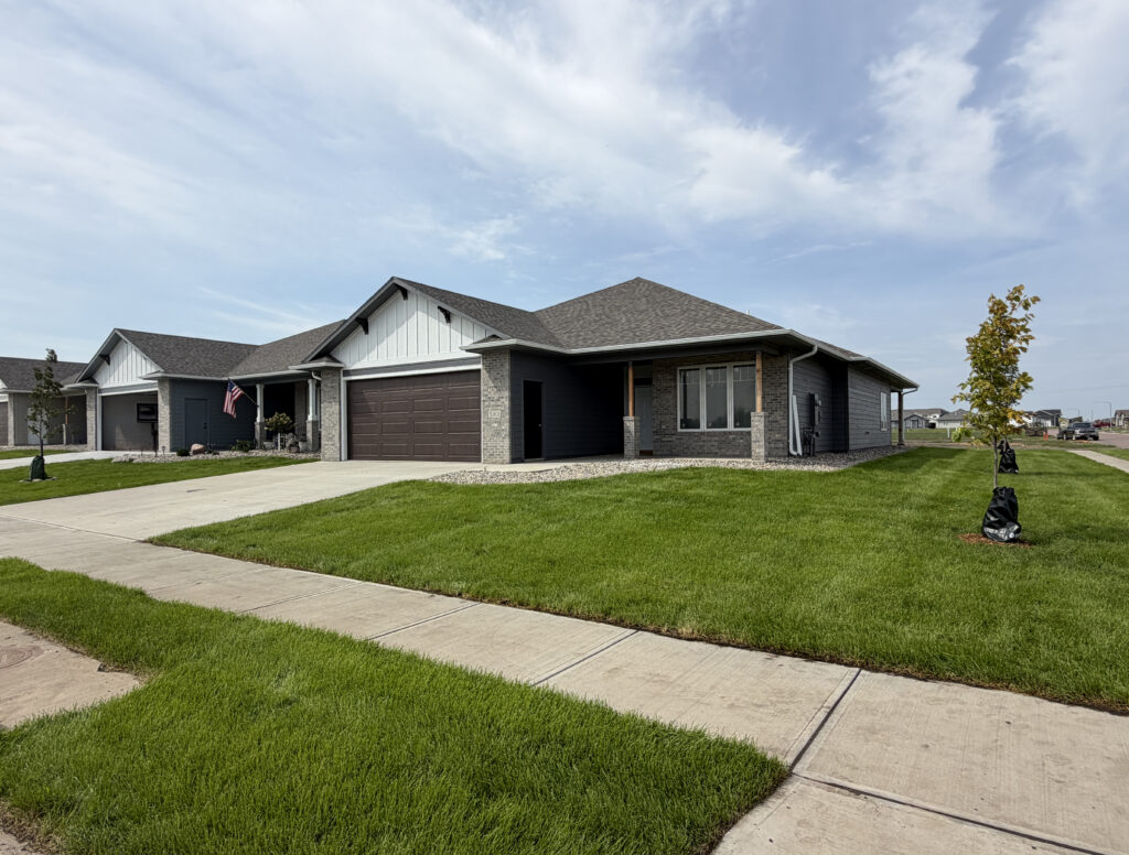 5901 S. Huntwood Ave