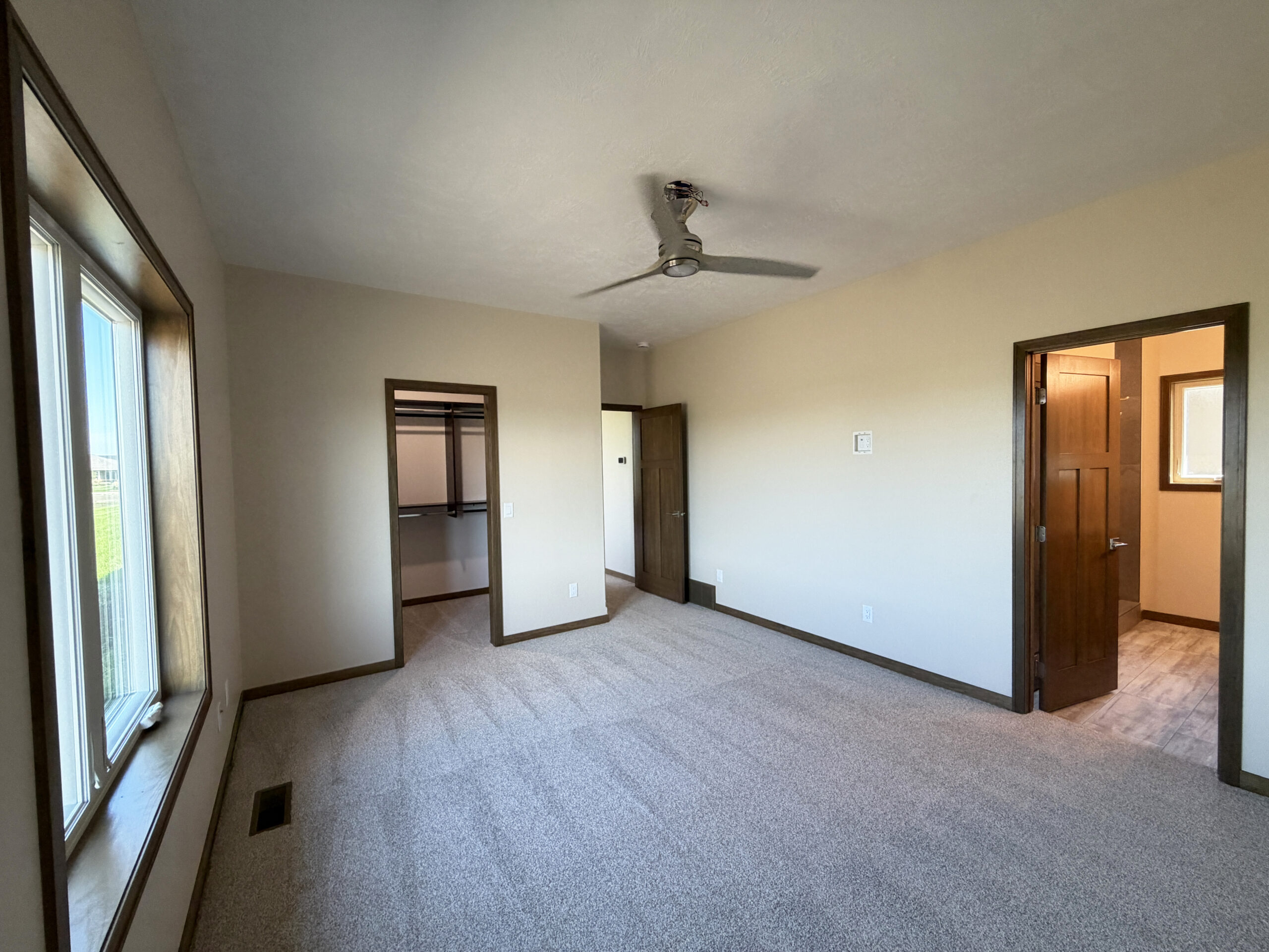 5921 S. Huntwood Ave