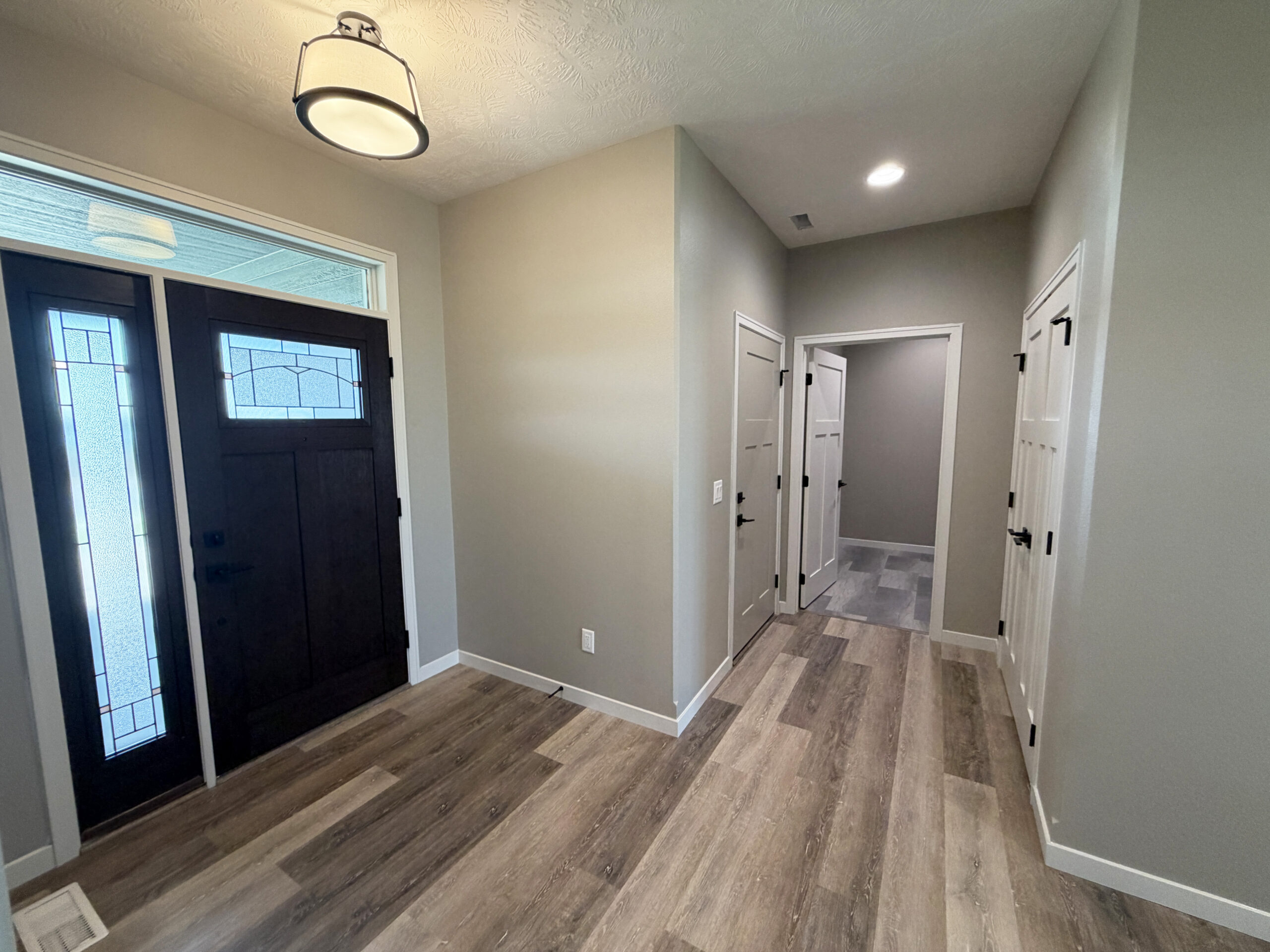 5913 S. Huntwood Ave