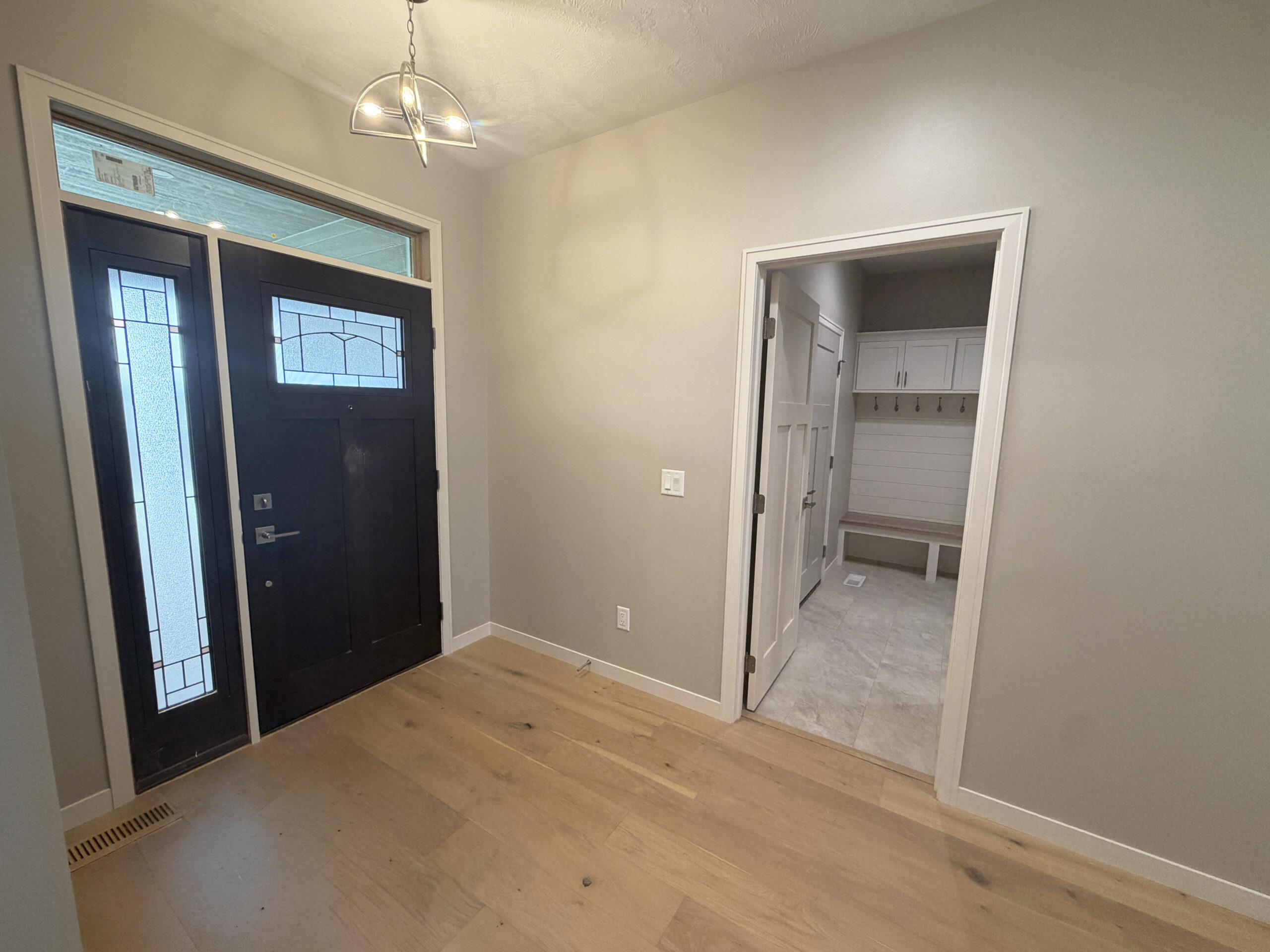 5909 S. Huntwood Ave