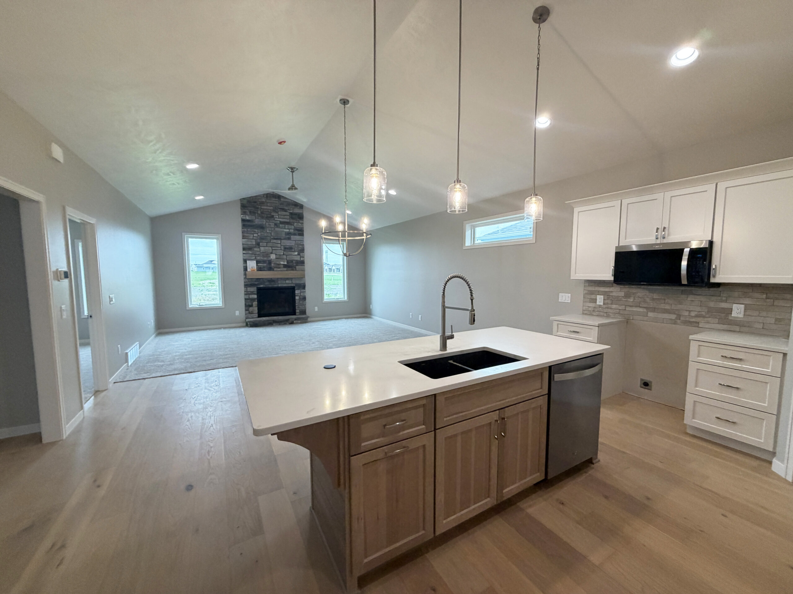 5909 S. Huntwood Ave