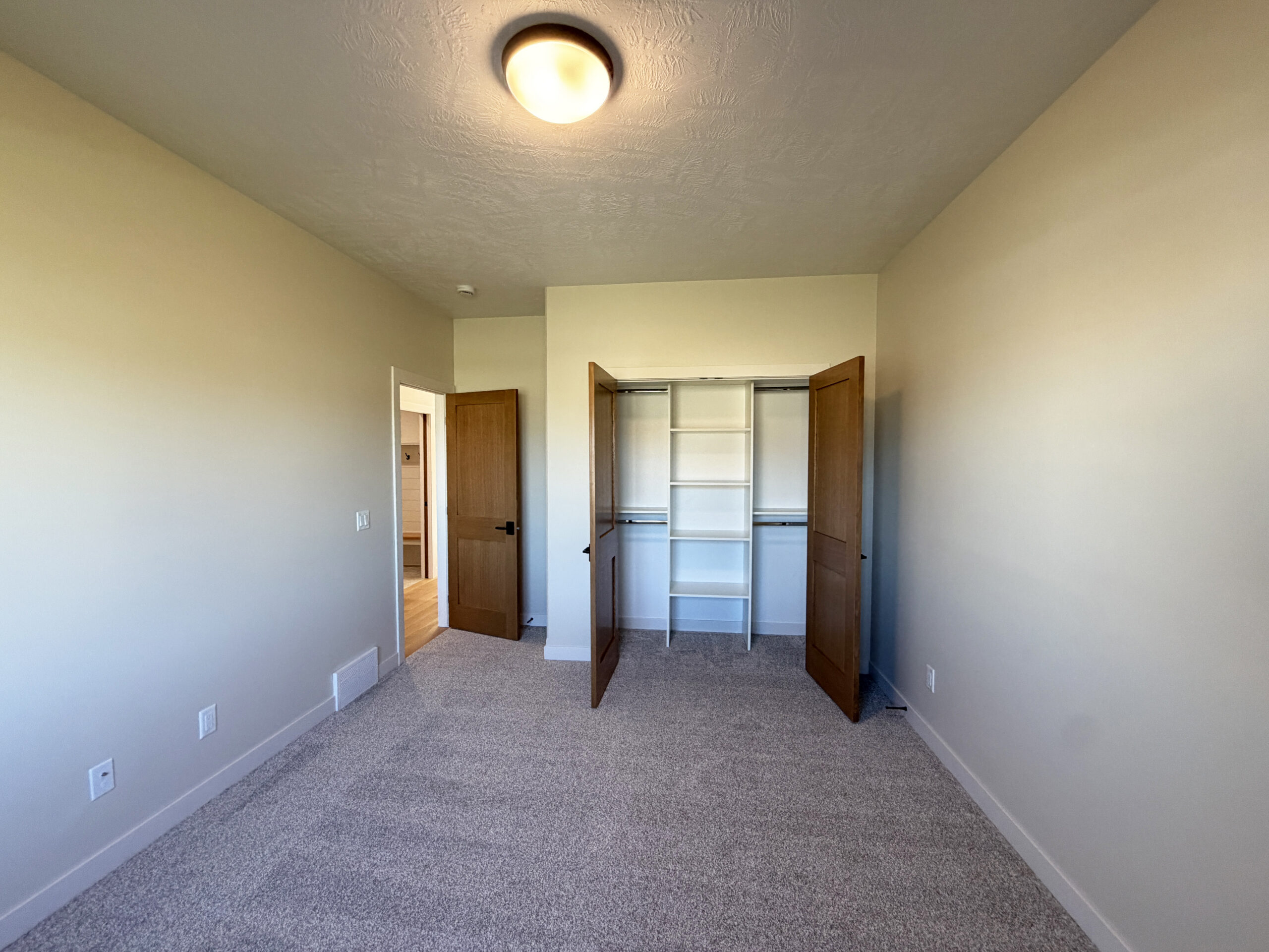 2801 S. Maplewood Ave