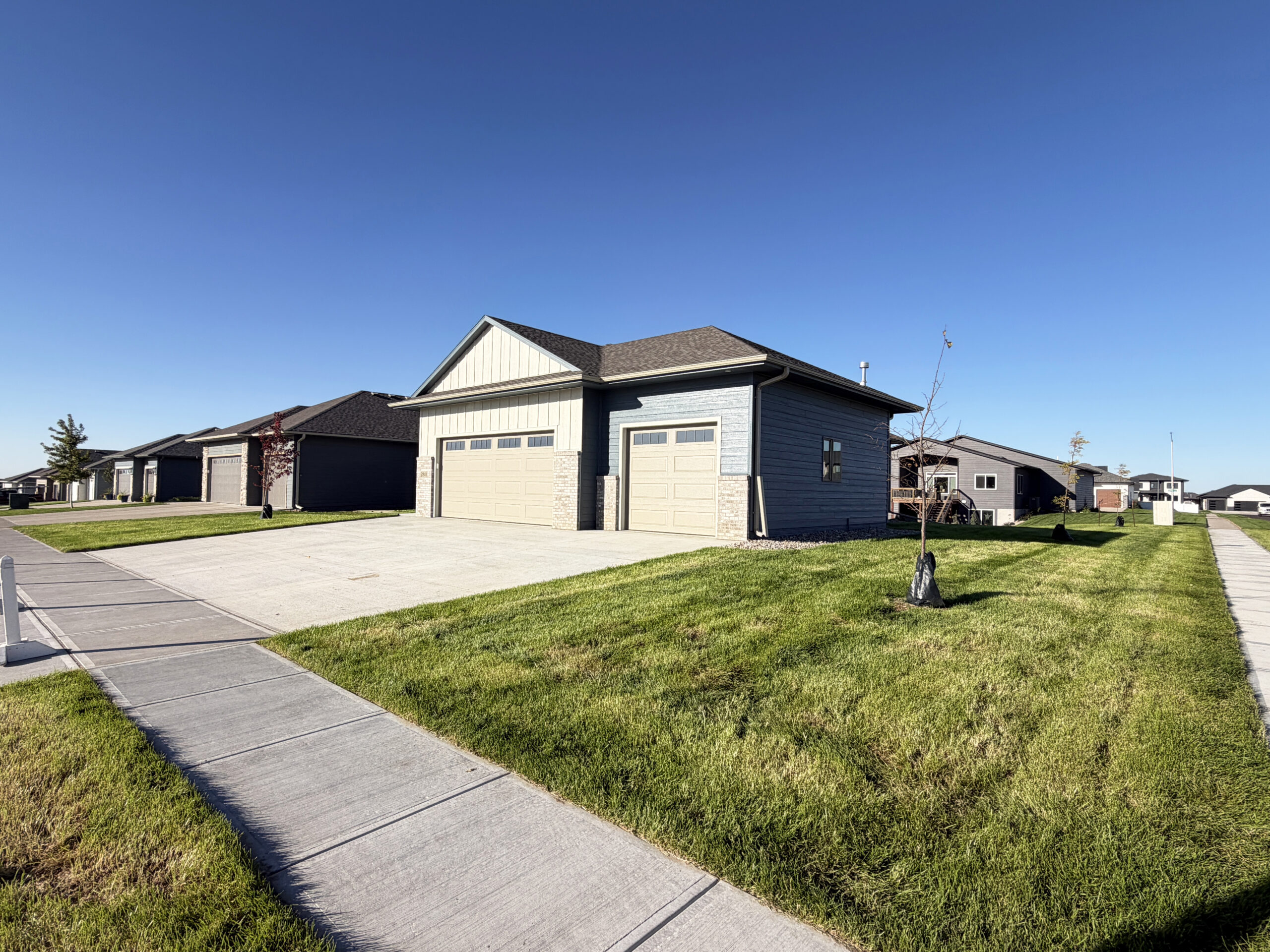 2801 S. Maplewood Ave