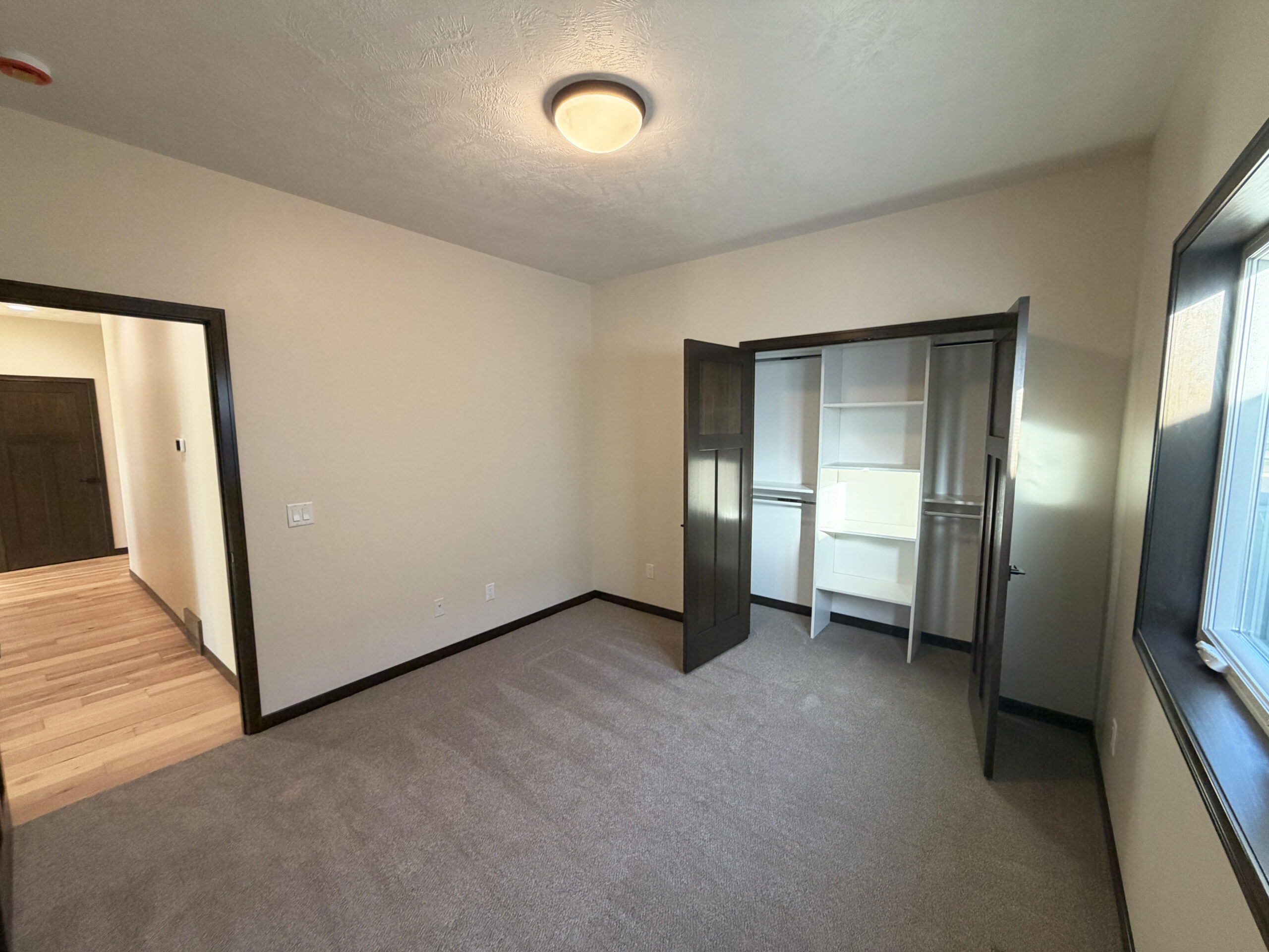 5901 S. Huntwood Ave