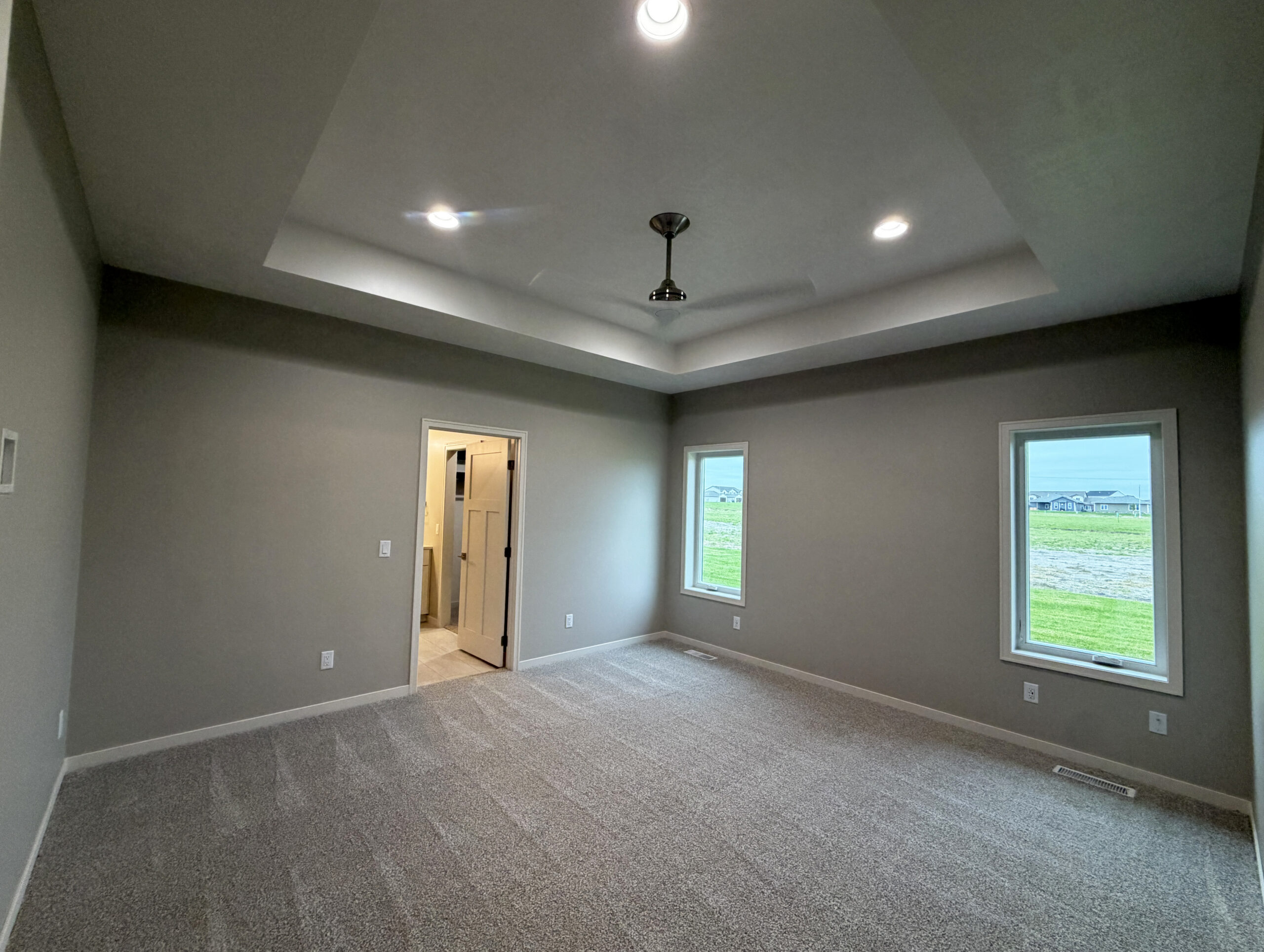 5909 S. Huntwood Ave